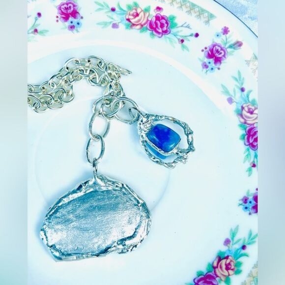 Broken China & Sodalite Charm Bracelet with Artisan Silver-Blend Boho Metalwork - Picture 8 of 15